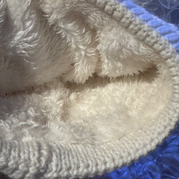 Canada Weather Gear White Sherpa faux fur  Lined Winter Hat One Size nwot not wo - Picture 3 of 9